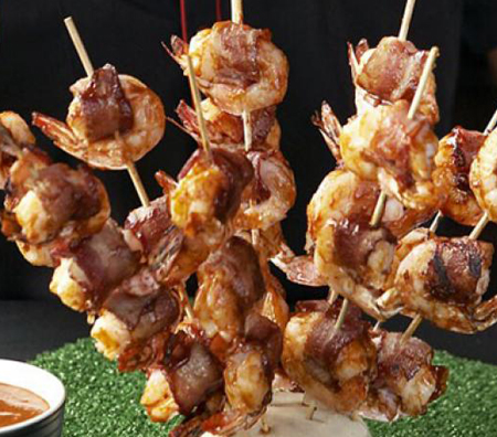 Bacon wrapped shrimp kebabs