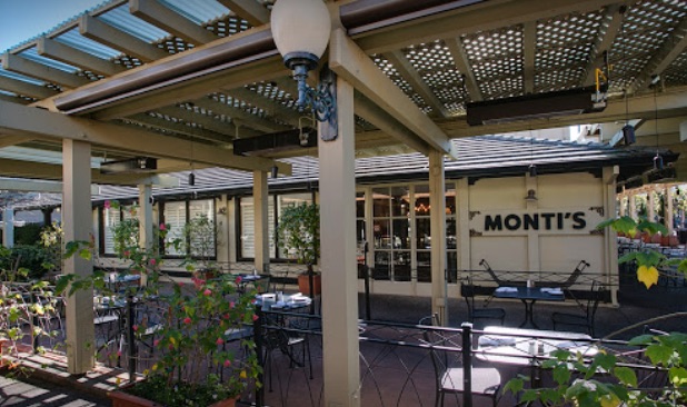 Outdoor seating at Monti's In Montgomery Village