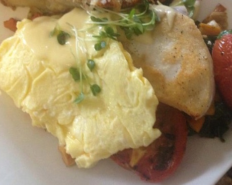 Eggs with potatoes and tomatoes at Dierk's Parkside Cafe